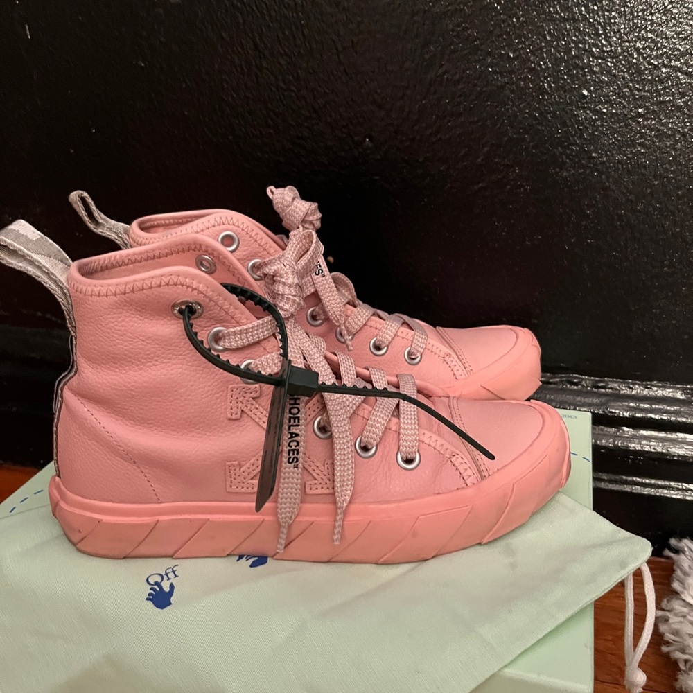 Off-White Pink High-Top Sneakers Canvas Casual